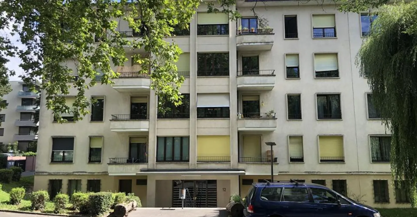 Grande appartamento con balconi! - Foto 1 di 10
