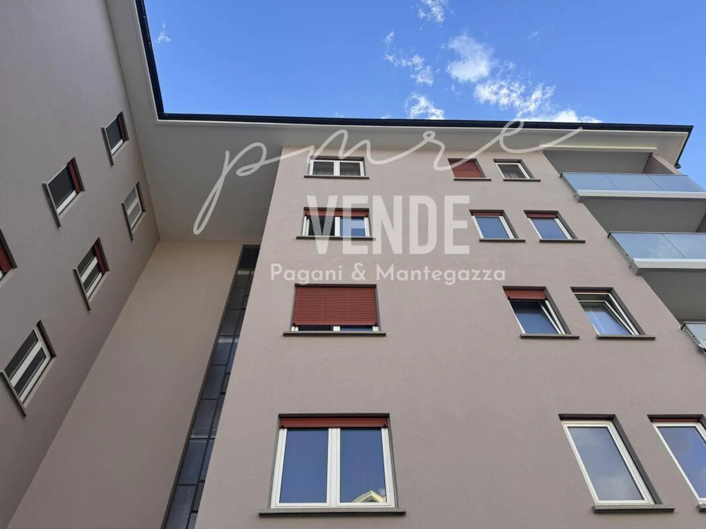 MASSAGNO | UFFICIO PROFESSIONALE CON 5.5 STANZE | RISTRUTTURATO - Foto 7 di 8