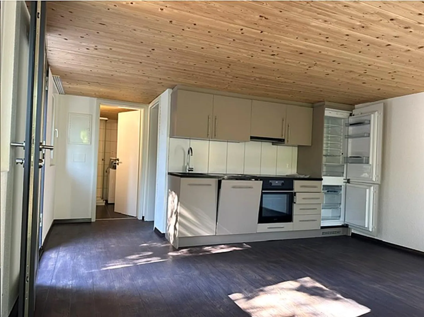 Appartement spacieux de 2,5 pièces avec coin salon - Photo 1 sur 6