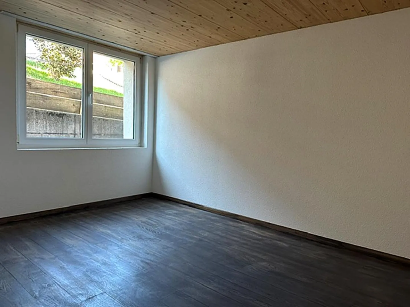 Appartement spacieux de 2,5 pièces avec coin salon - Photo 3 sur 6