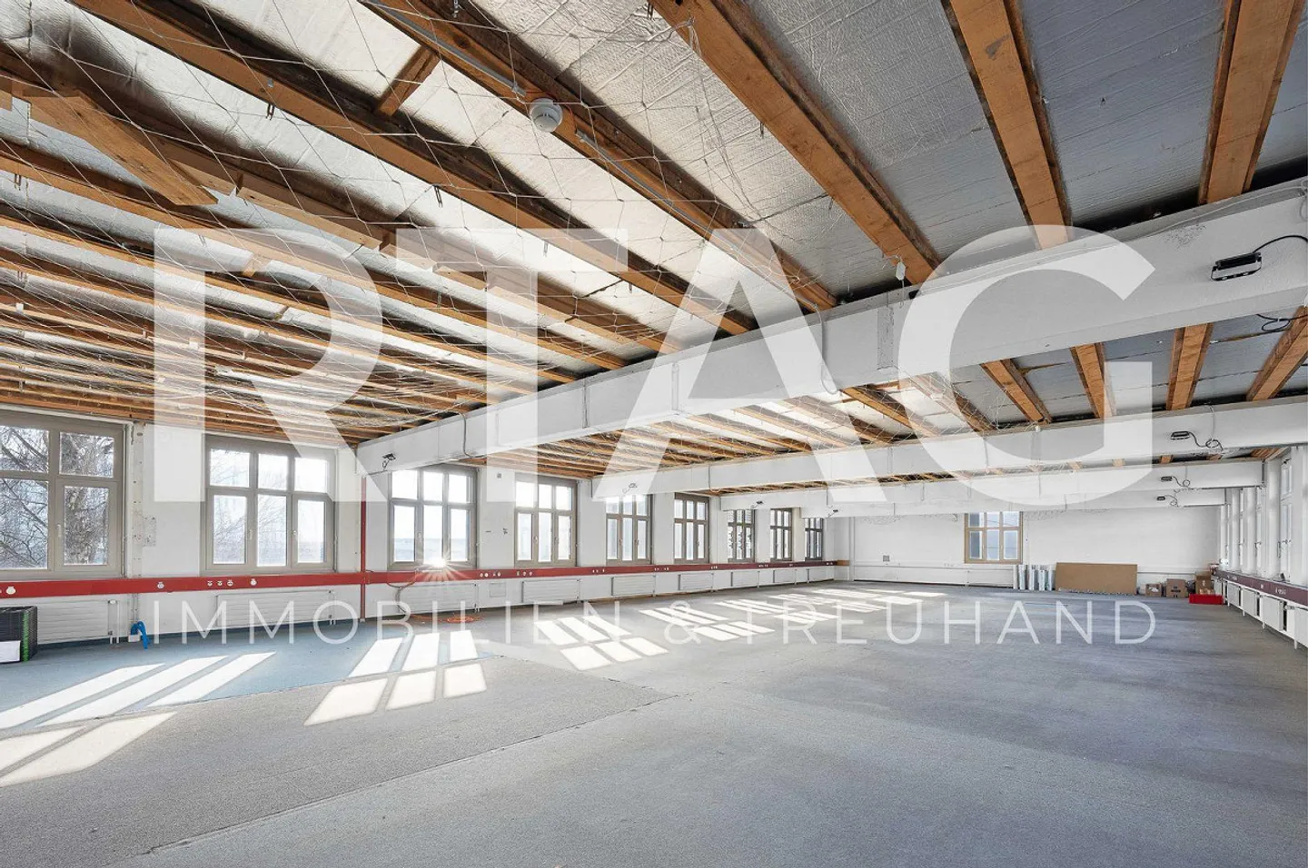 Commercial Space - Photo 1 of 8