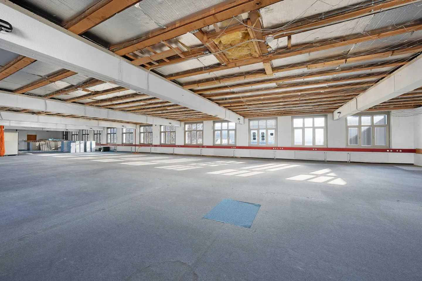 Commercial Space - Photo 3 of 8