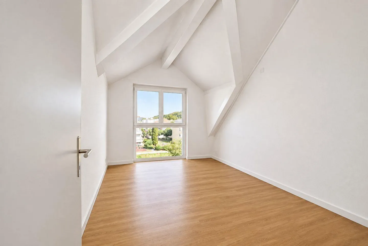 Spacious Duplex Apartment in Elgg - Photo 12 of 15