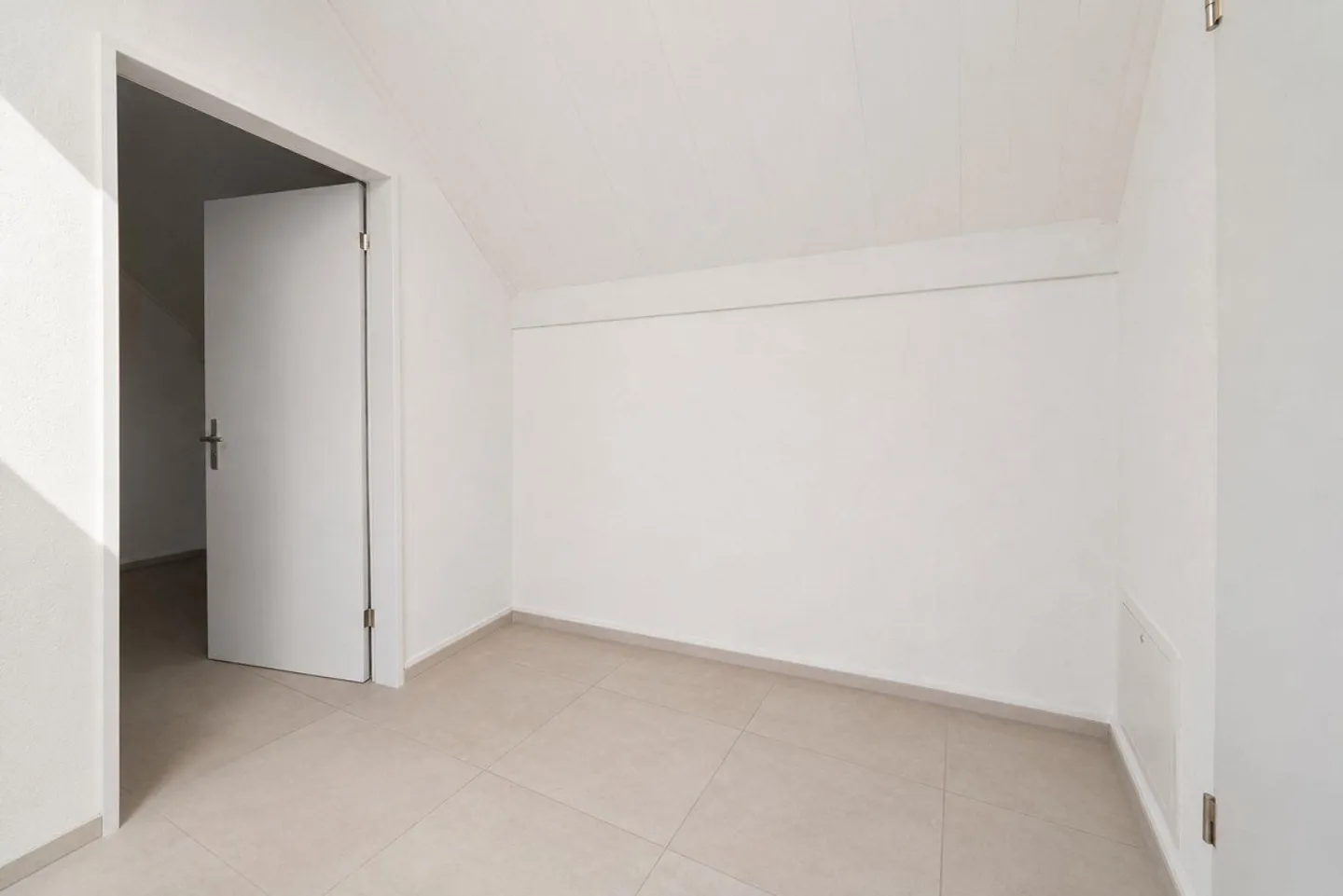 Spacious Duplex Apartment in Elgg - Photo 15 of 15