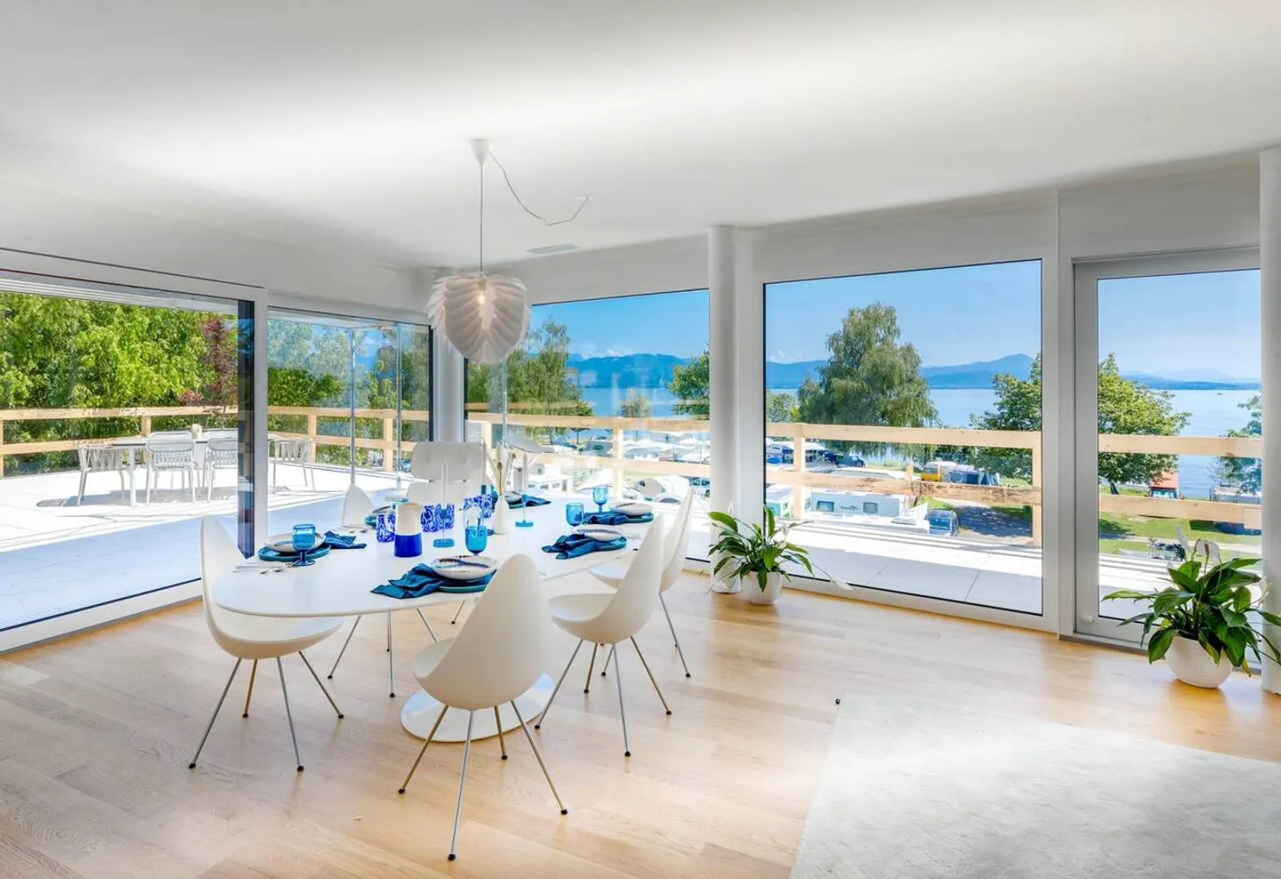 Neue Promotion: 5,5-Zimmer-Wohnung mit überdachtem Balkon und Terrasse - Foto 3 von 12
