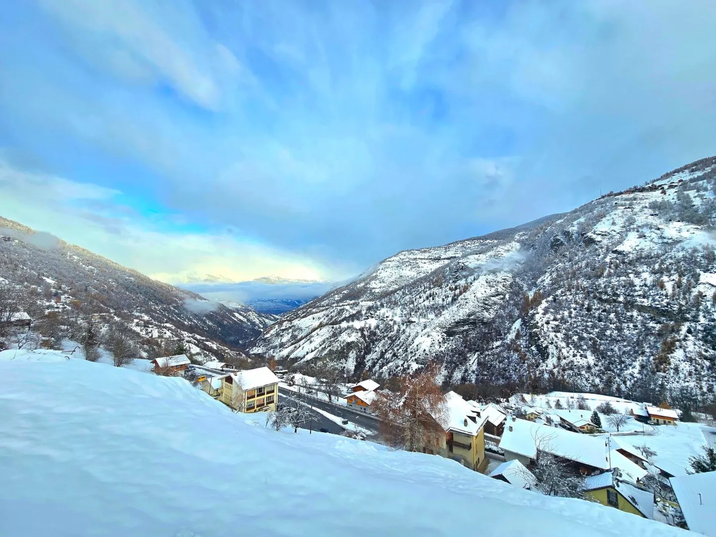 Building plot with 1047 m2 and views of the mountains and the valley in Val d'Hérens - Photo 5 of 11