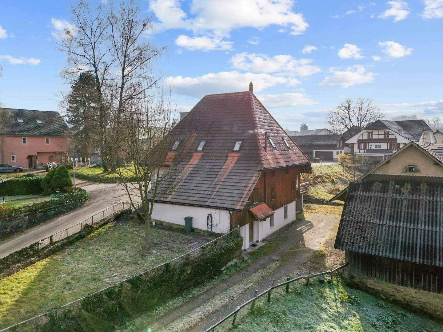 Two-family house / single-family house with apartment - Photo 28 of 30