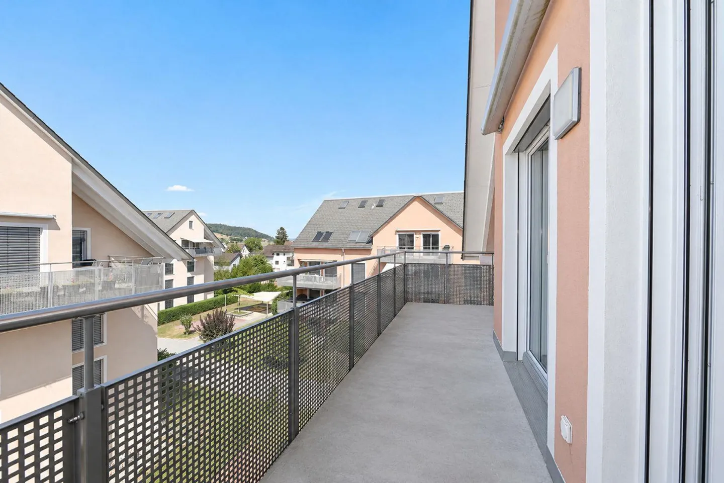 Spacious Duplex Apartment in Elgg - Photo 10 of 15