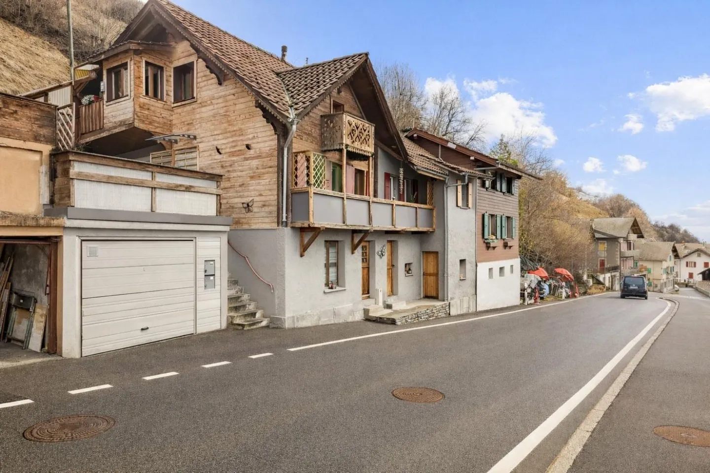 Maison avec deux appartements et vue imprenable - Photo 1 sur 7