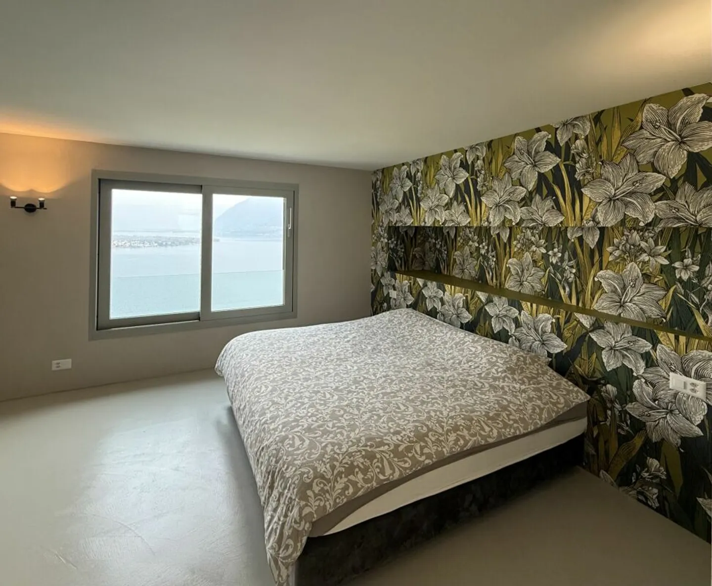 Two-family villa with lake view in a sought-after location of Ronco sopra Ascona - Photo 8 of 17