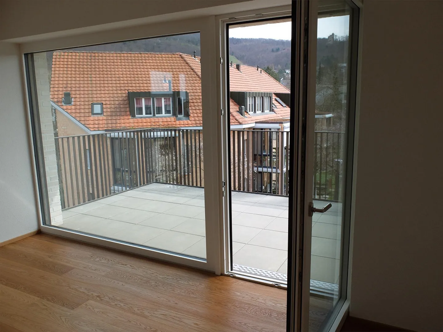 Appartement penthouse moderne au Mattweg 80 à Arlesheim - Photo 6 sur 9