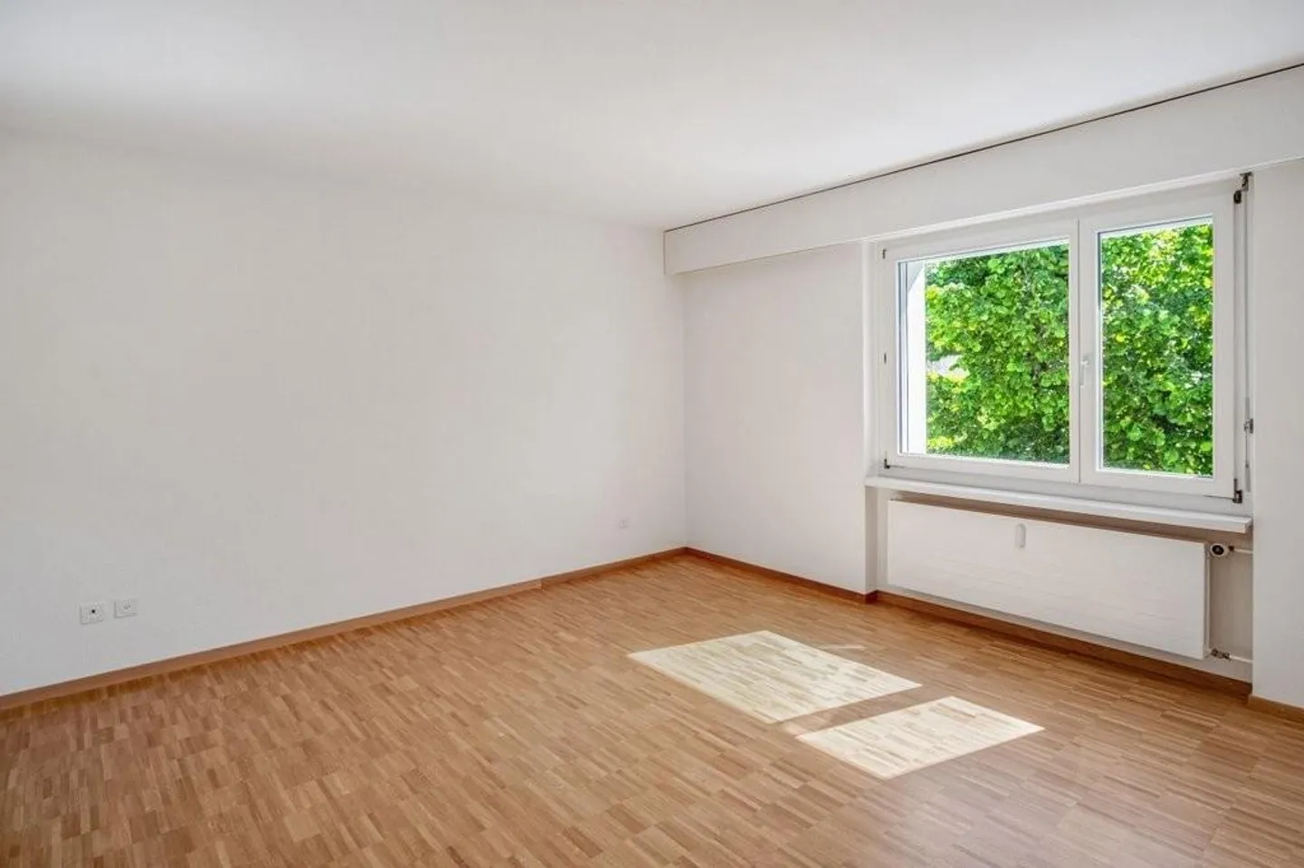RENT WITHOUT DEPOSIT - On the southern slope of Geroldswil - Photo 4 of 7