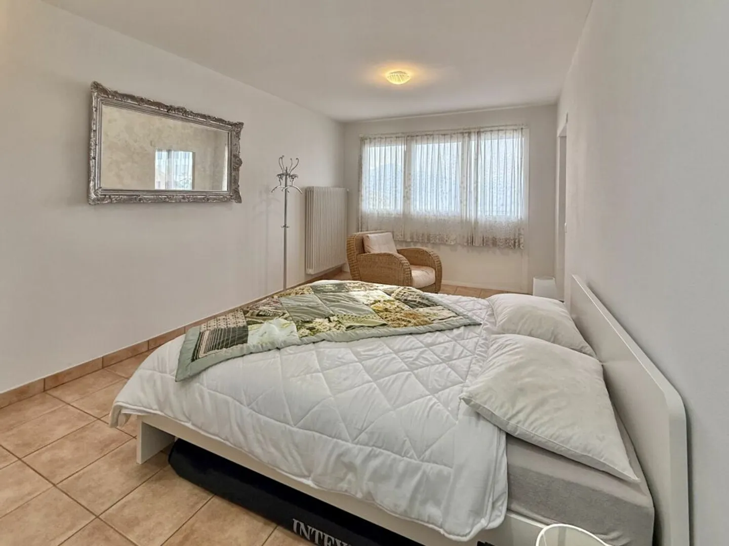 Two-family villa with lake view in a sought-after location of Ronco sopra Ascona - Photo 10 of 17