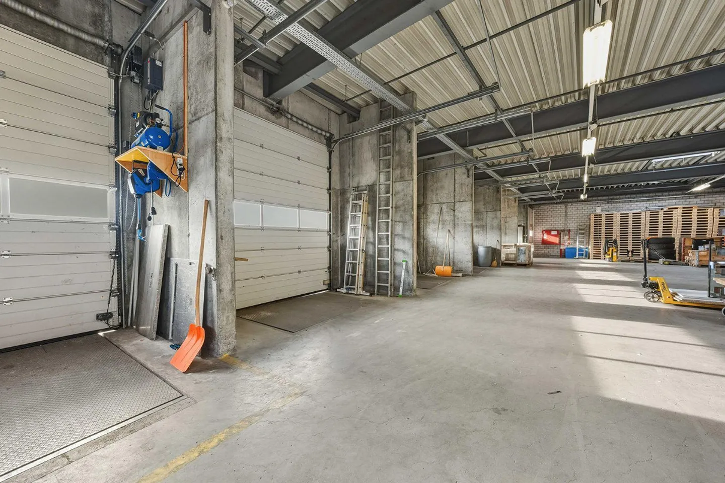 Gewerbefläche mit Hochregallager - Foto 5 von 8