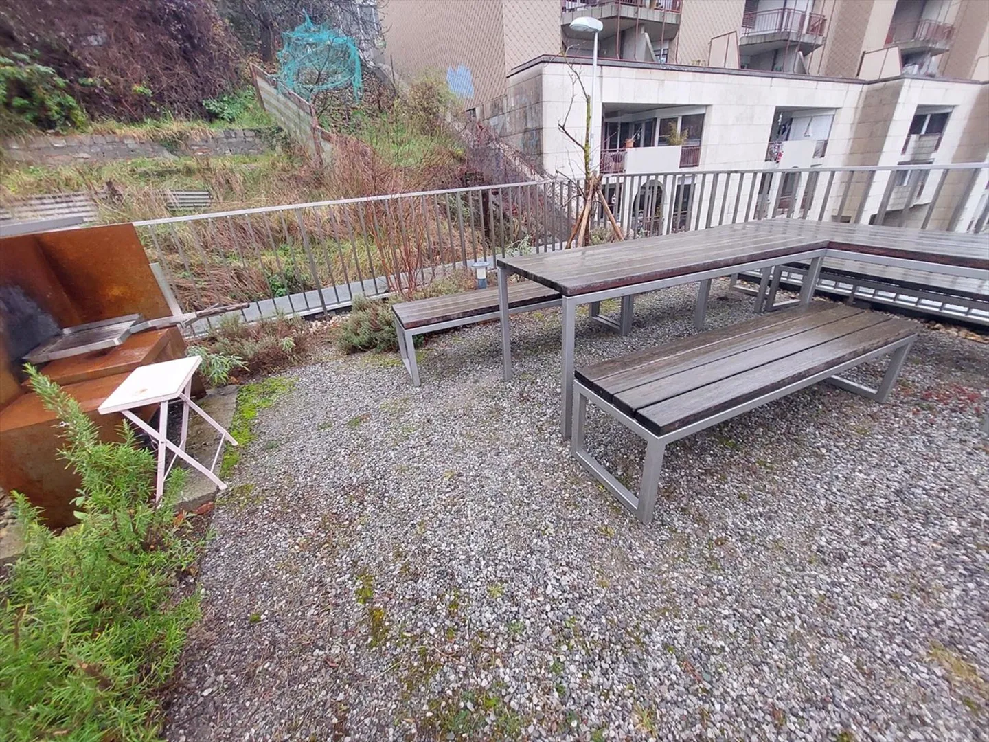 Appartamento contemporaneo di 3,5 locali con terrazza e garage - Foto 4 di 10