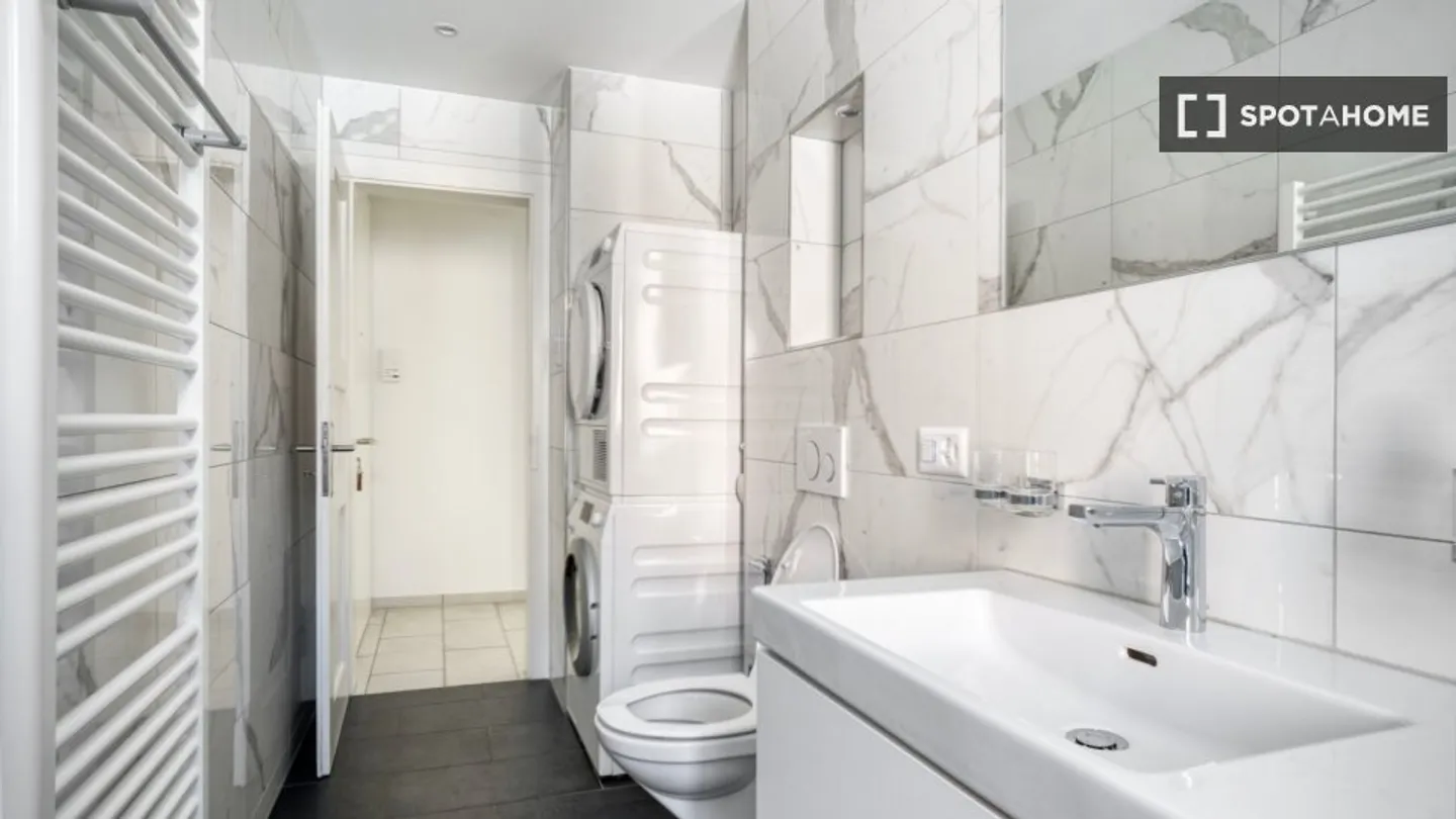 Scopri, visita e affitta la tua nuova casa online con piena fiducia. - Foto 14 di 18