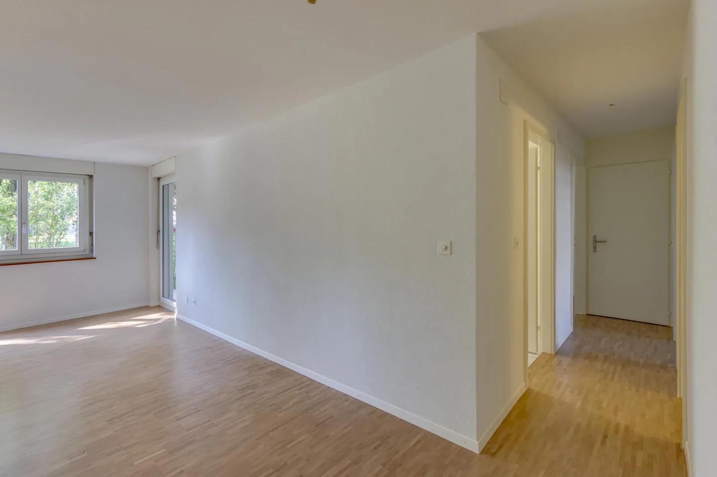 Helle 2.5-Zimmerwohnung in Biel - Foto 3 von 6