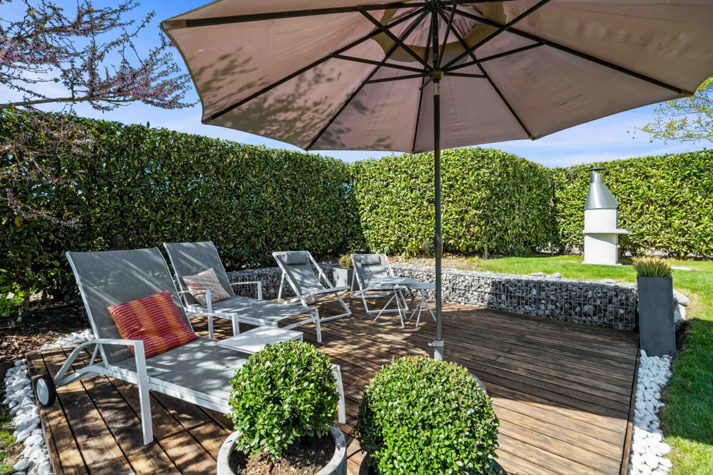 Coup de Coeur! Your Family Cocoon, Surrounded by Greenery! - Photo 5 of 6