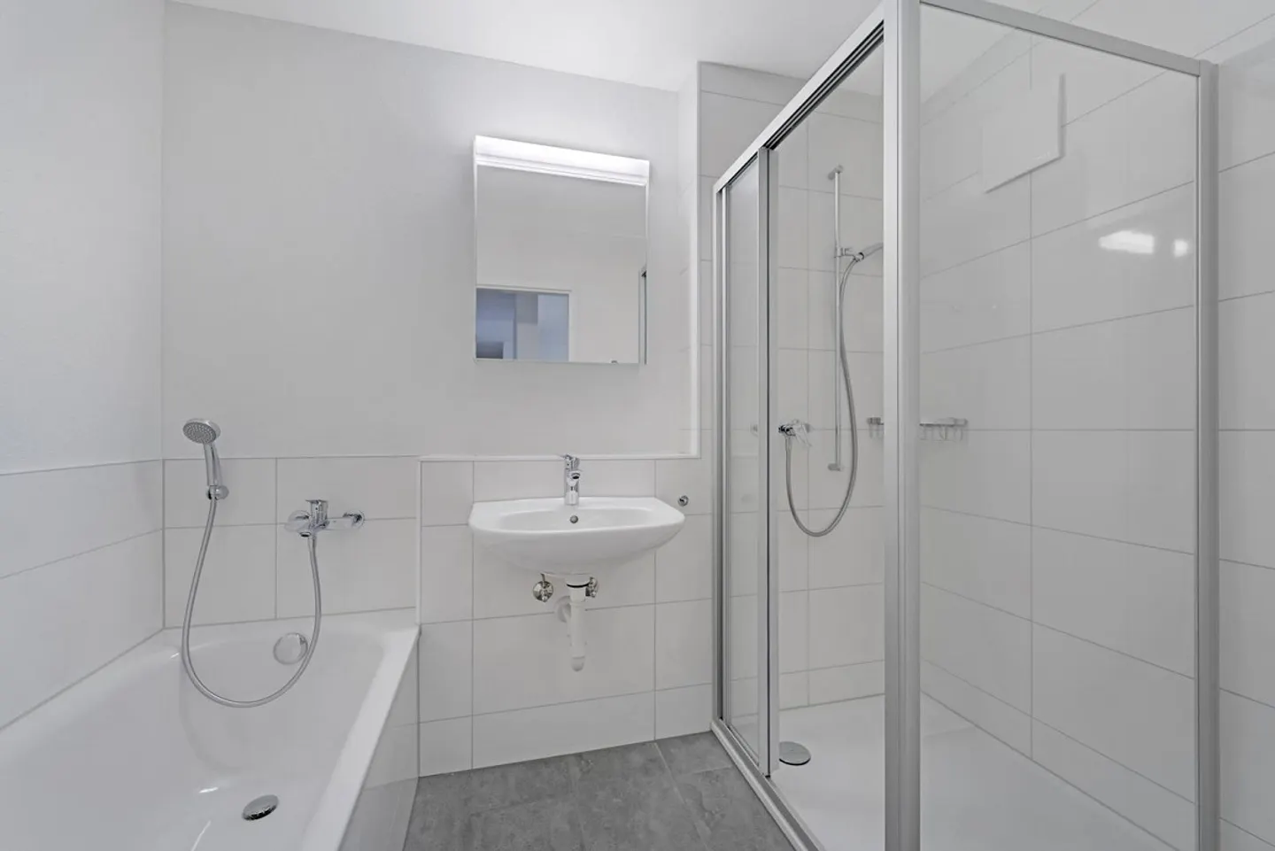 Spacious apartment with modern amenities - Photo 6 of 9