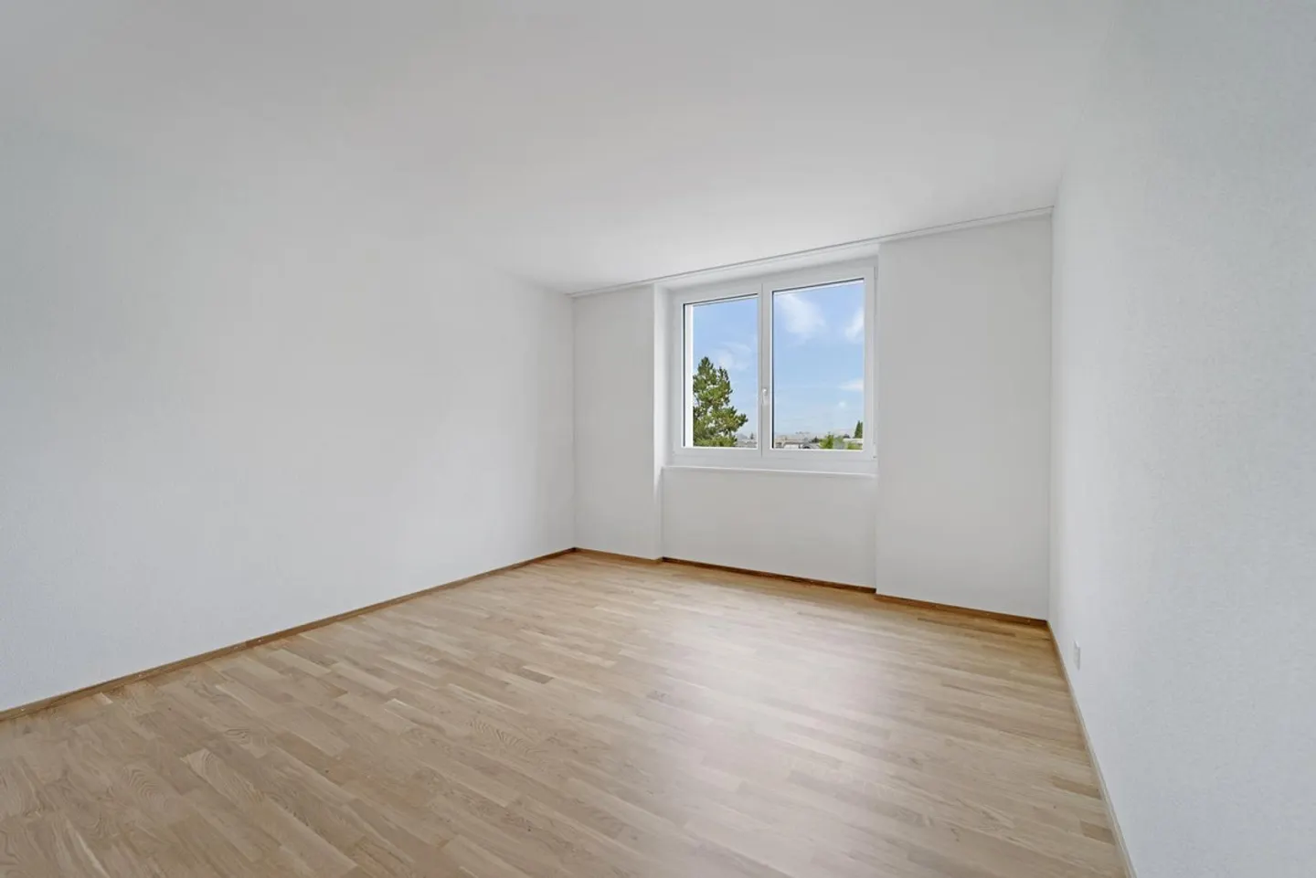 Spacious apartment with modern amenities - Photo 7 of 9