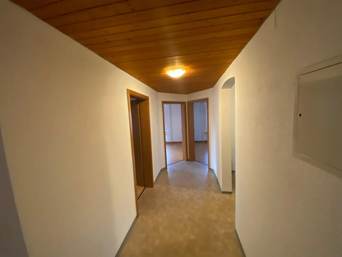 Appartamento di 4,5 stanze al piano rialzato con balcone e cantina - Foto 5 di 13