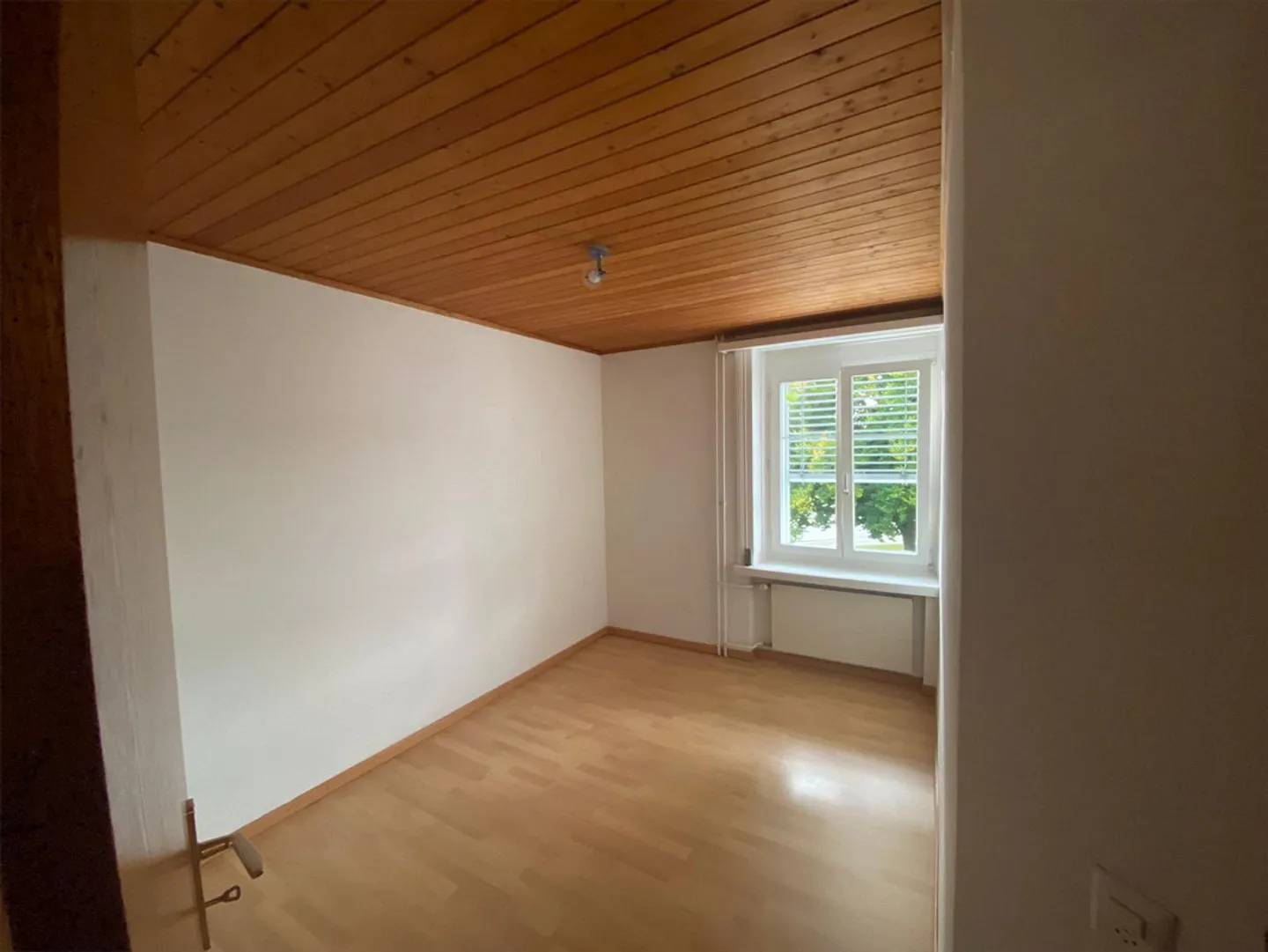 Appartamento di 4,5 stanze al piano rialzato con balcone e cantina - Foto 7 di 13