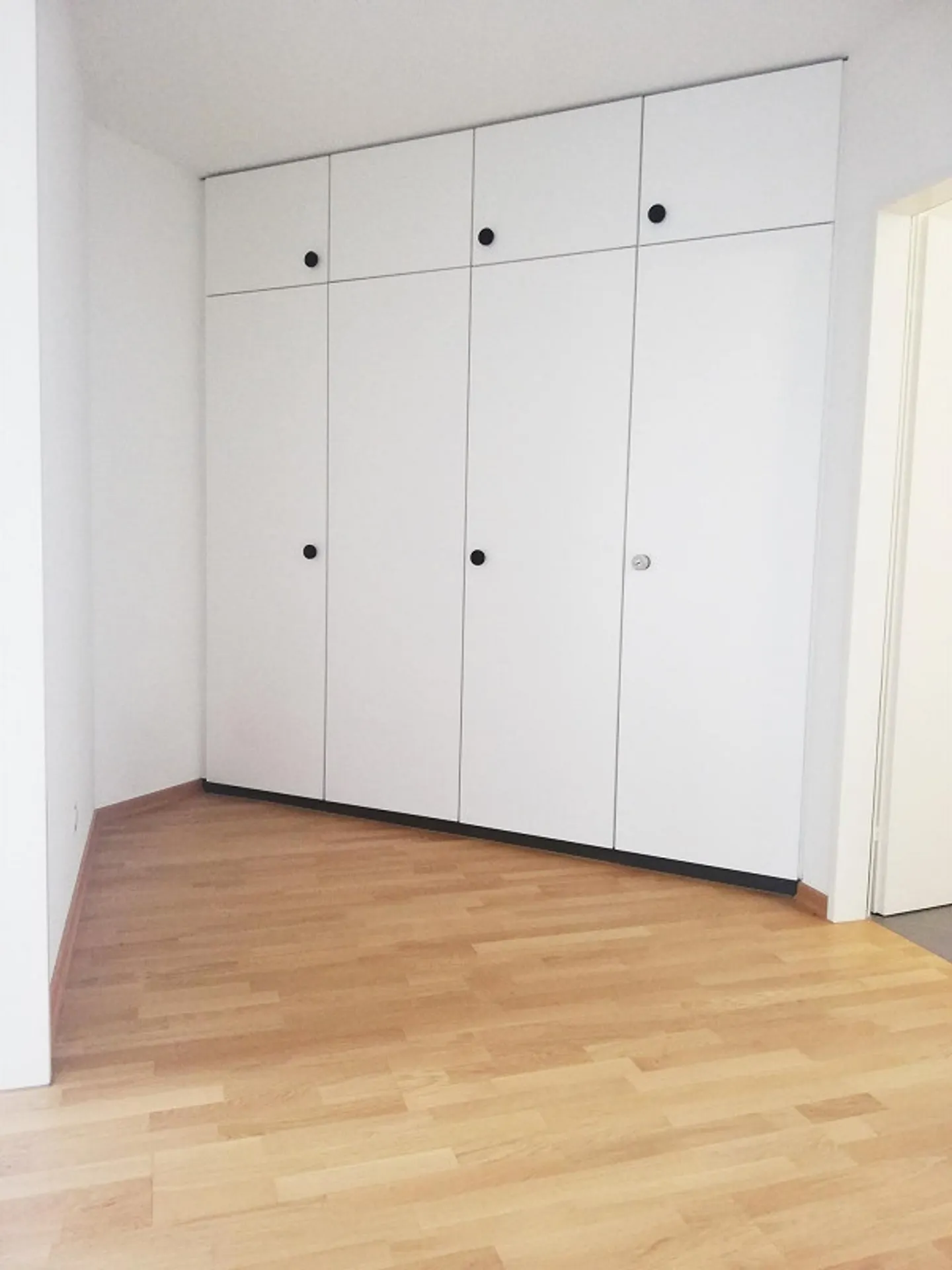 Modern Apartment in Quiet Area - Photo 5 of 6