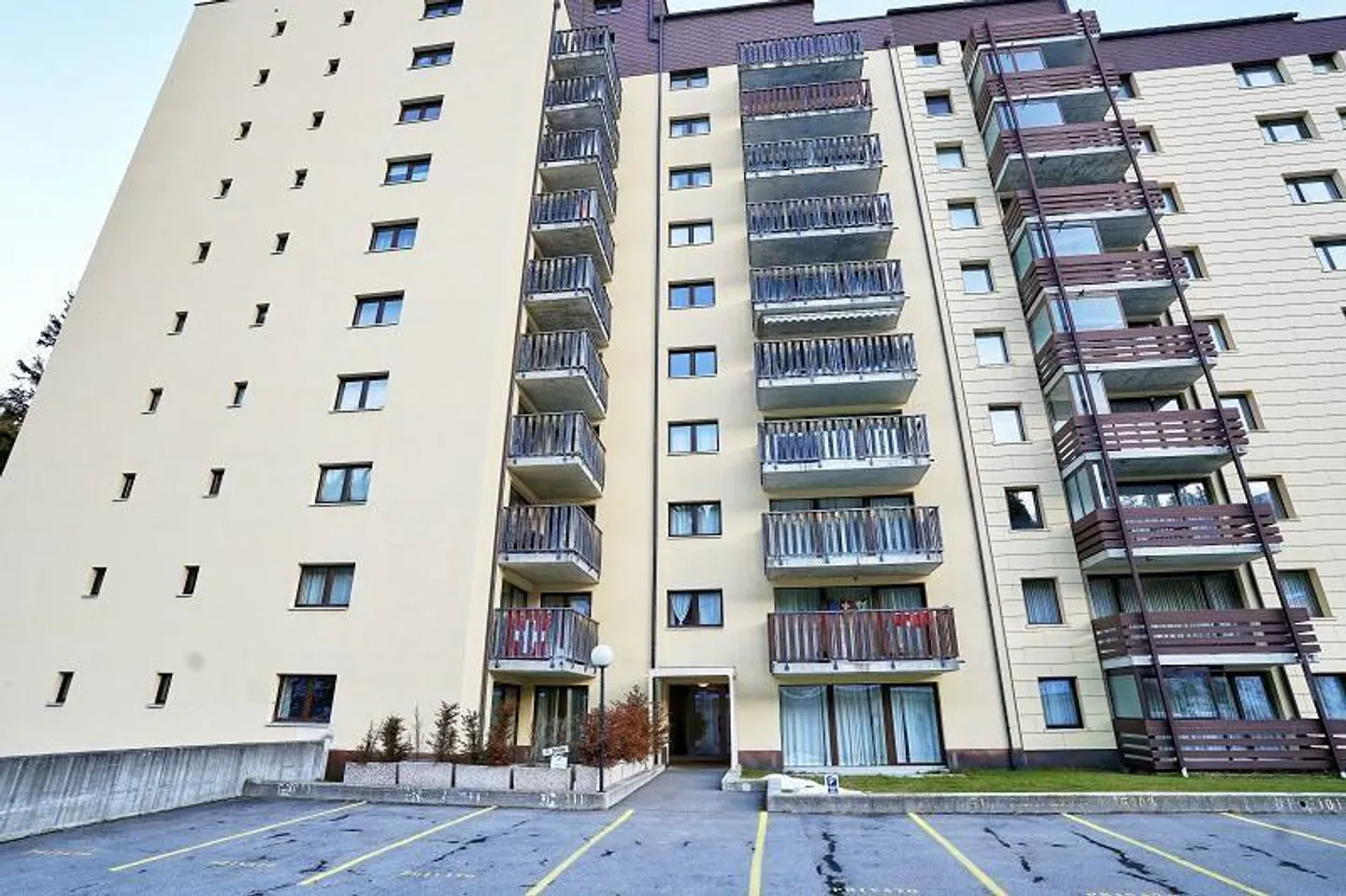 «2 1/2-Zimmer-Wohnung mit Hallenbad / appartamento di 2 1/2 locali con piscina» - Foto 1 von 26