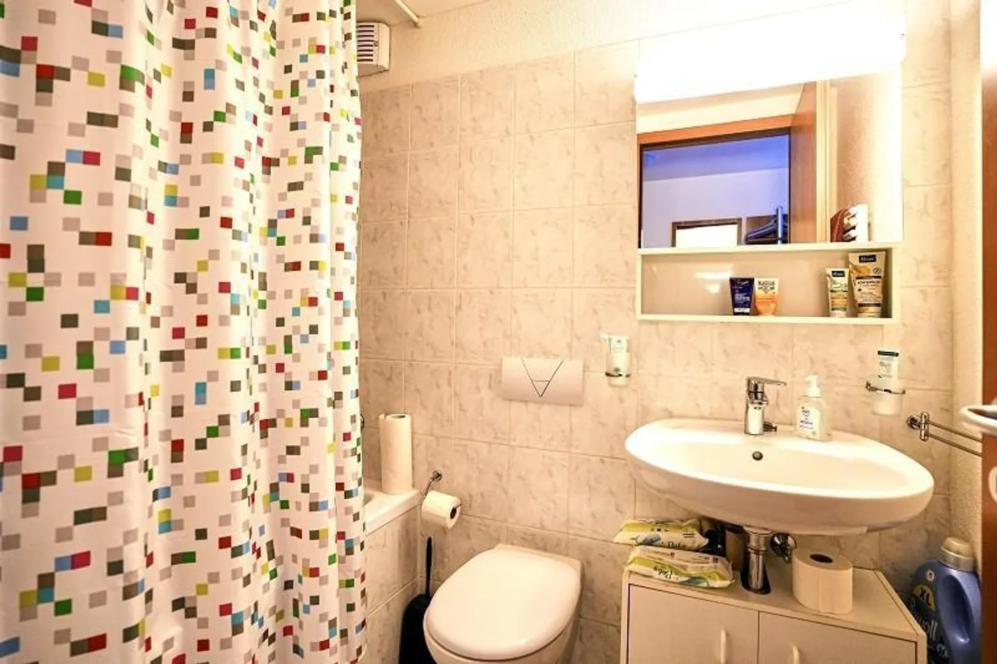 «2 1/2-Zimmer-Wohnung mit Hallenbad / appartamento di 2 1/2 locali con piscina» - Foto 8 von 26