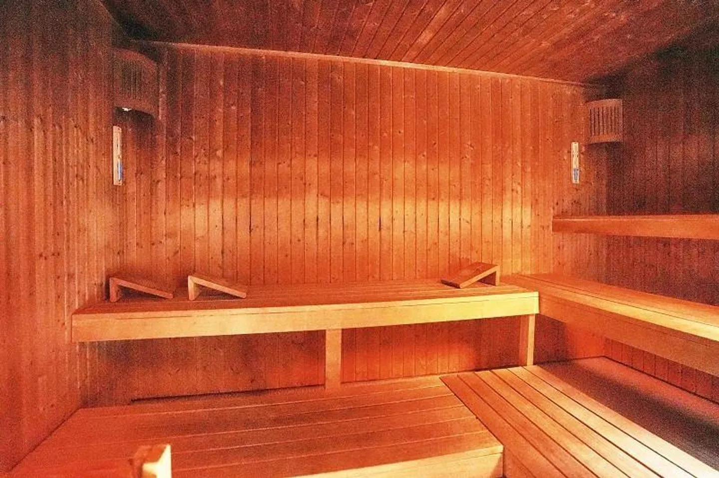 «2 1/2-Zimmer-Wohnung mit Hallenbad / appartamento di 2 1/2 locali con piscina» - Foto 19 von 26