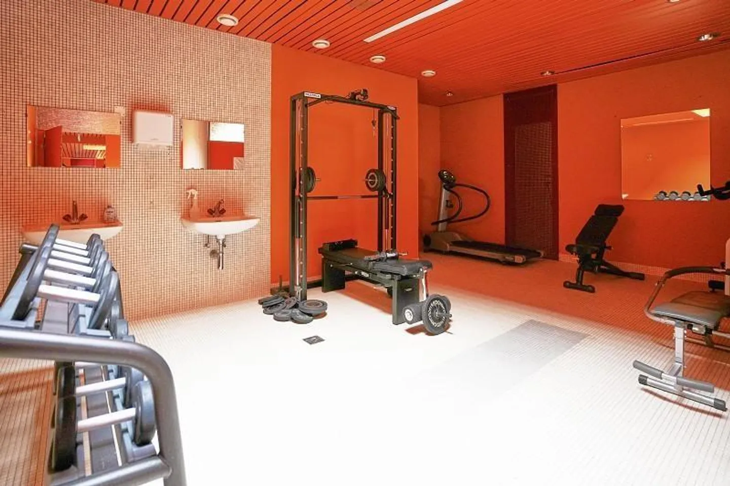 «2 1/2-Zimmer-Wohnung mit Hallenbad / appartamento di 2 1/2 locali con piscina» - Foto 21 von 26