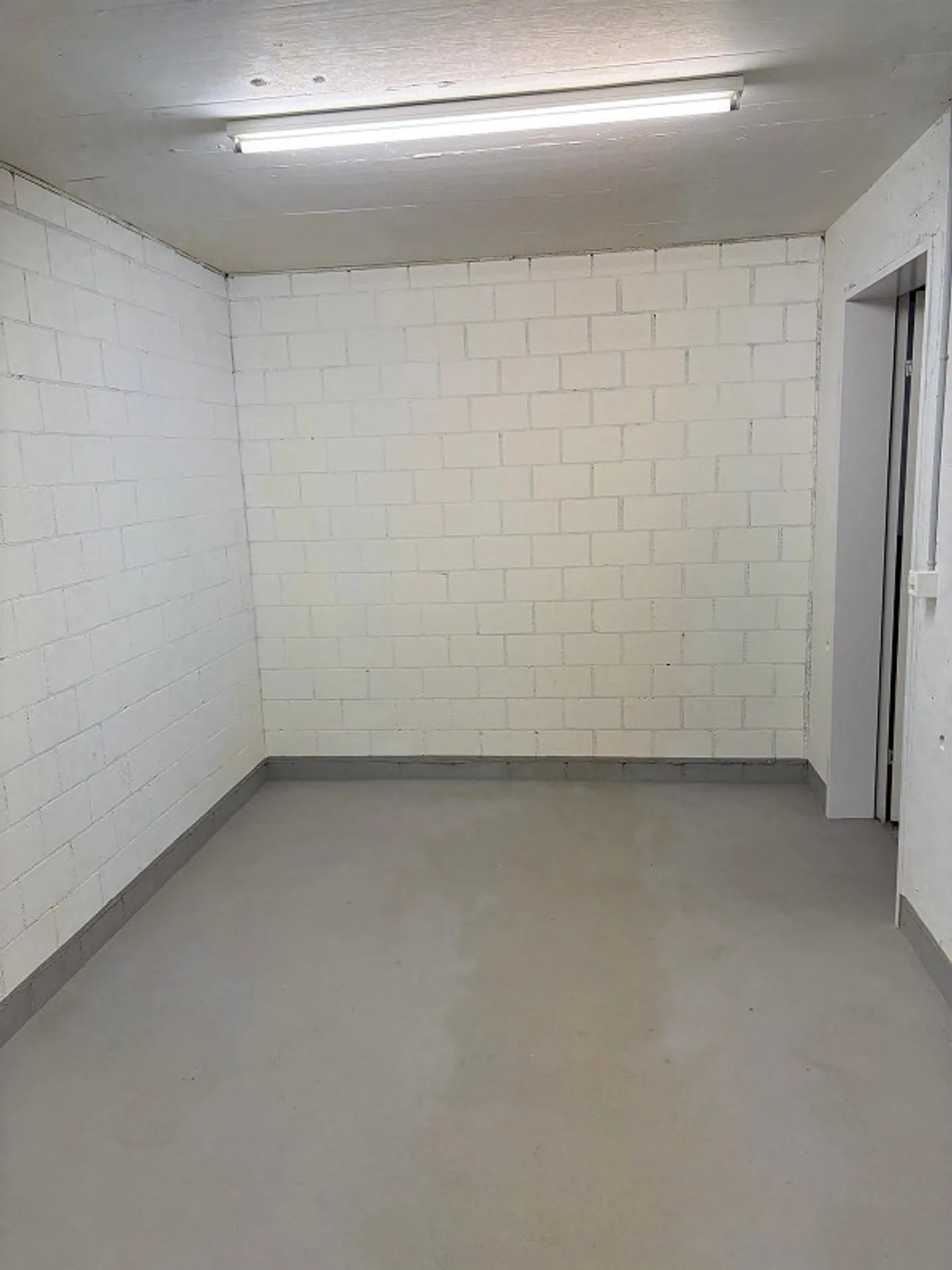 Lagerraum an zentraler Lage in Hagendorn zu vermieten - Foto 2 von 2