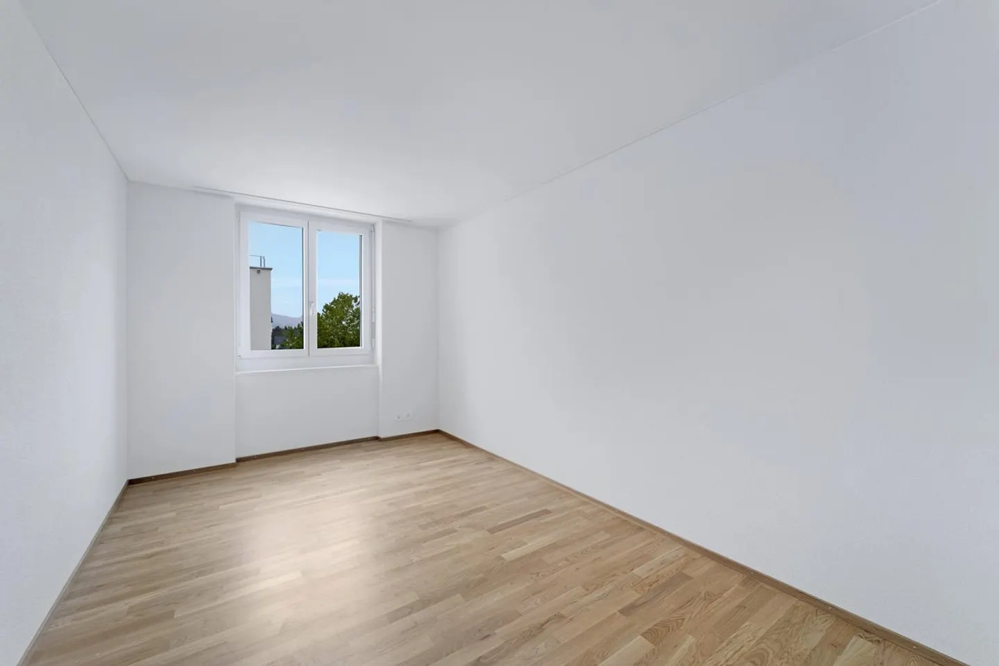Cozy Apartment in the Center of Root - Photo 6 of 10