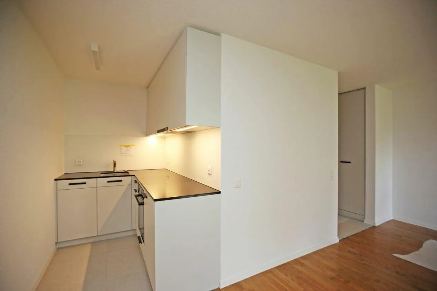 Appartement de 1,5 pièce au rez-de-chaussée fraîchement rénové à Münchenbuchsee - Photo 5 sur 8