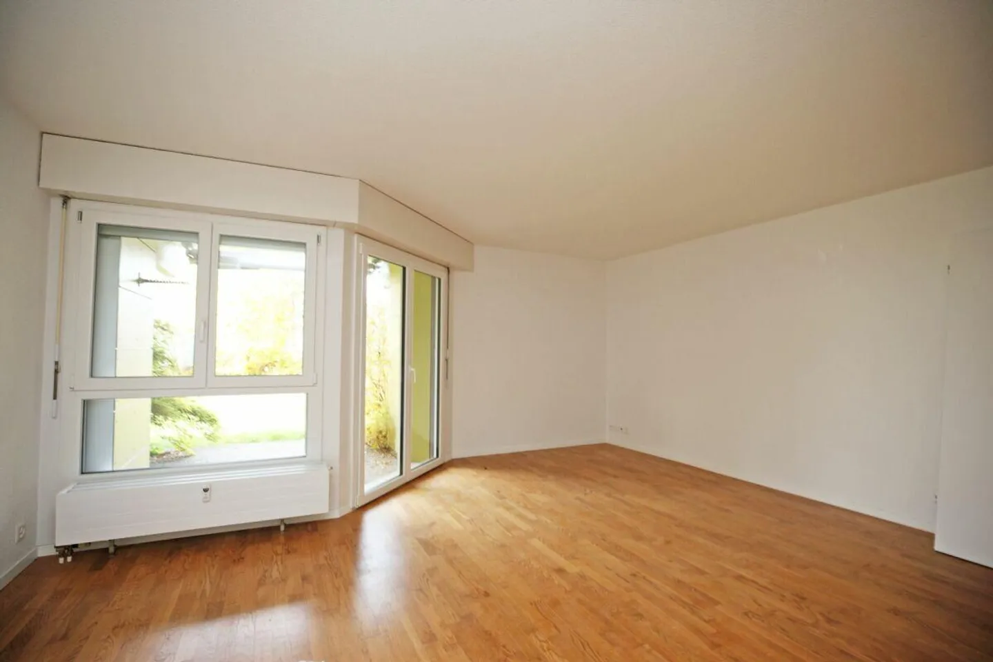 Appartement de 1,5 pièce au rez-de-chaussée fraîchement rénové à Münchenbuchsee - Photo 2 sur 8