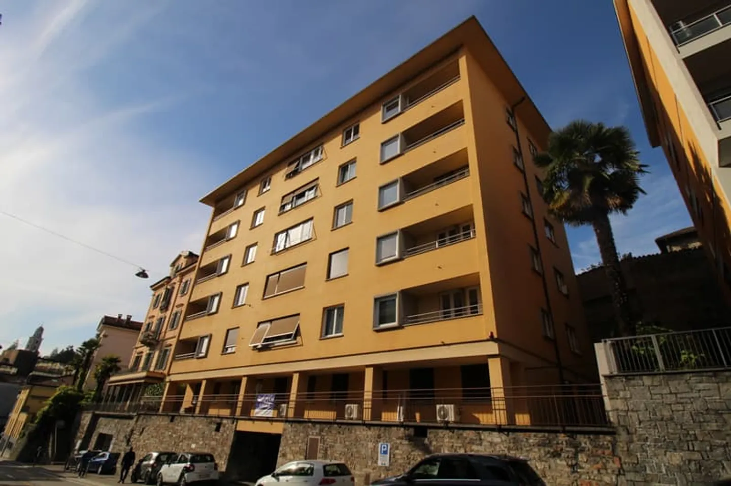 LUGANO CENTRO - UFFICIO CON 4.5 STANZE IN AFFITTO - Foto 1 di 9
