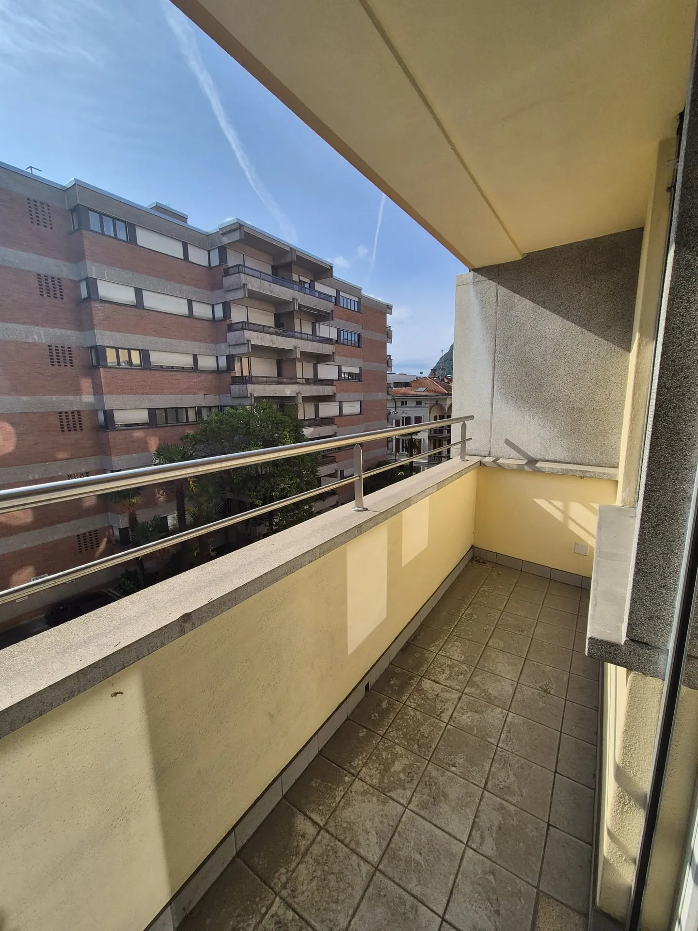 LUGANO CENTRO - UFFICIO CON 4.5 STANZE IN AFFITTO - Foto 9 di 9