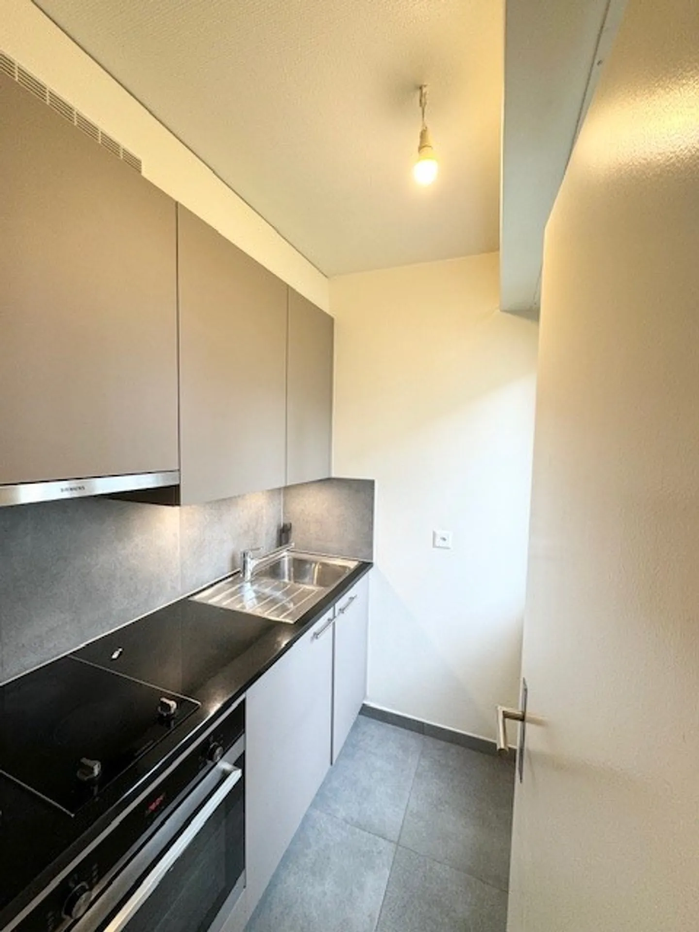 Charmant Studio dans un Endroit Calme - Photo 3 sur 4