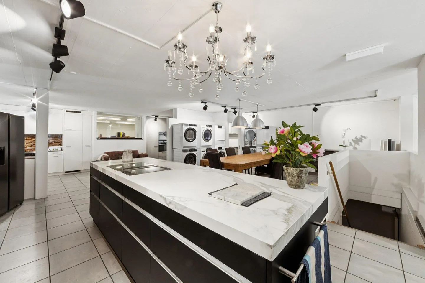 Vielseitige Gewerbeflächen in Baar - Foto 2 von 8