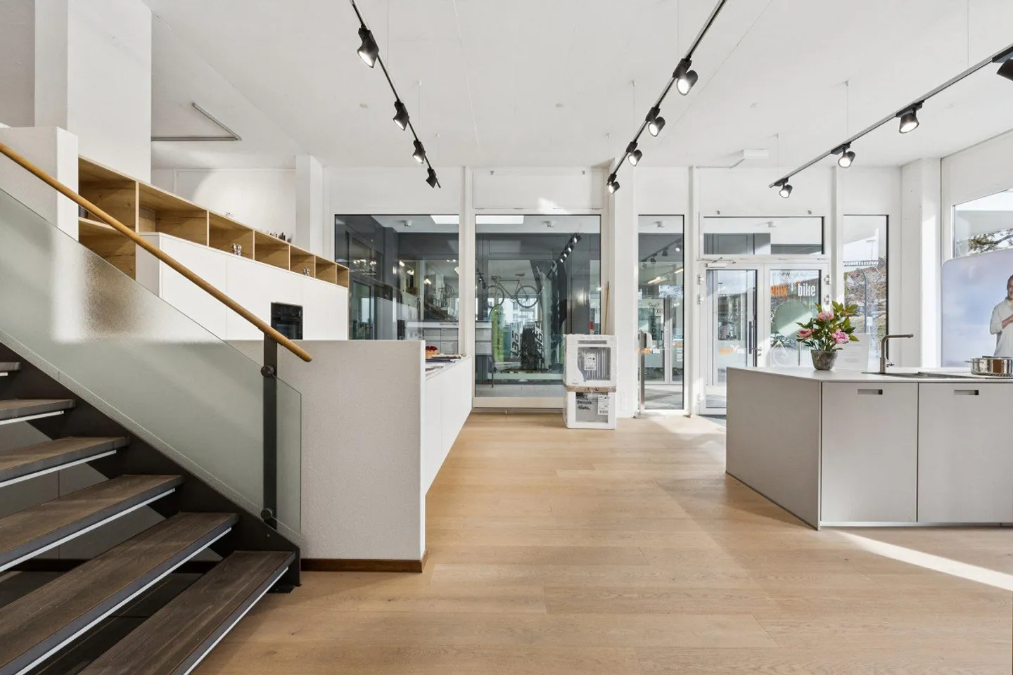 Vielseitige Gewerbeflächen in Baar - Foto 3 von 8