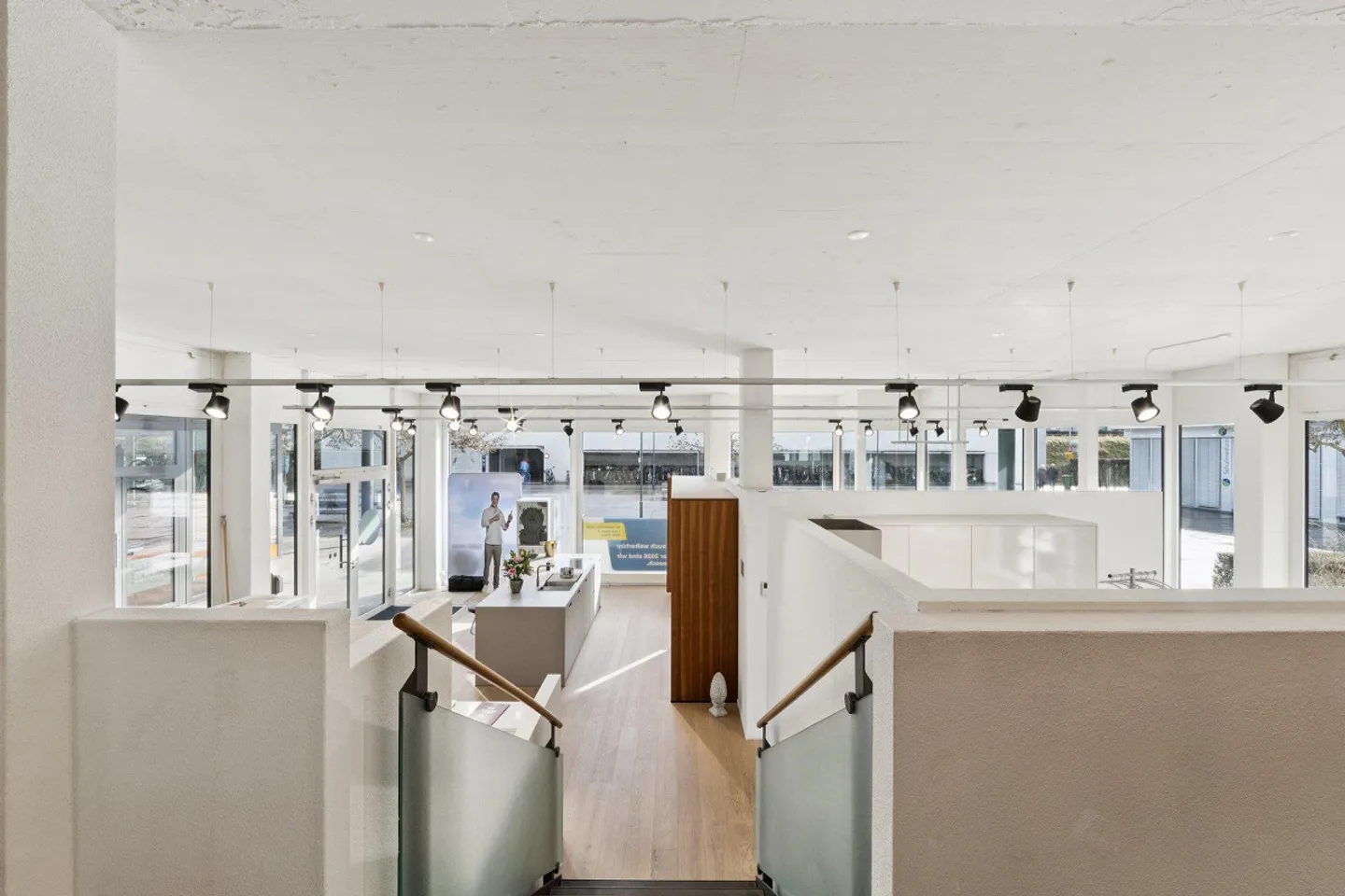 Vielseitige Gewerbeflächen in Baar - Foto 4 von 8