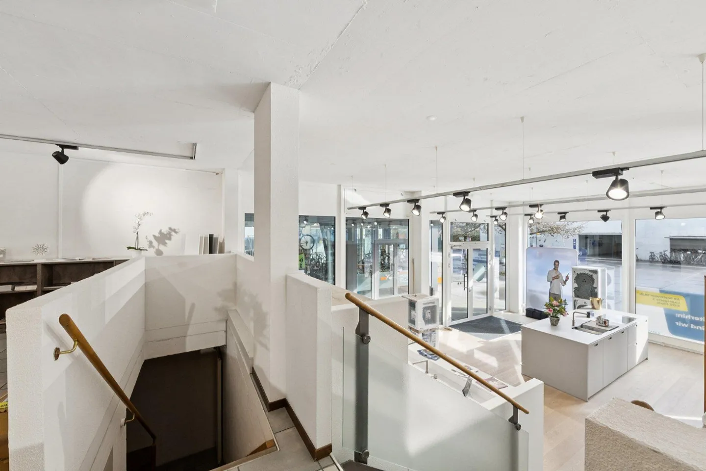 Vielseitige Gewerbeflächen in Baar - Foto 5 von 8