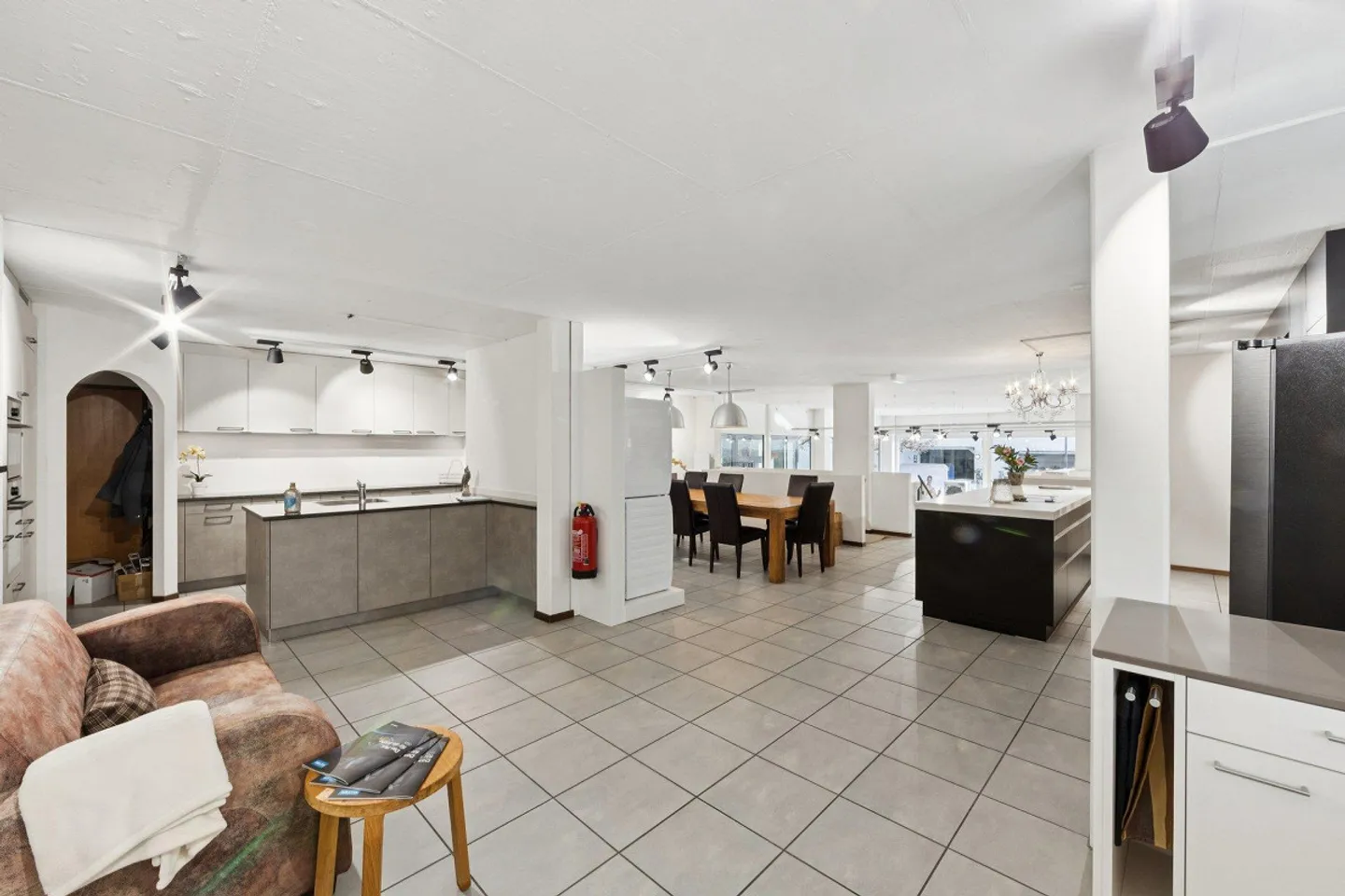 Vielseitige Gewerbeflächen in Baar - Foto 6 von 8