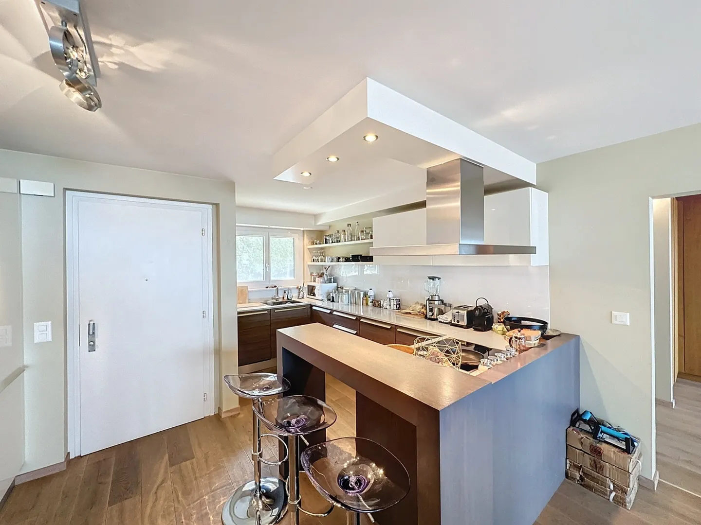 Appartement Magnifique avec Vue Lac - Photo 3 sur 9