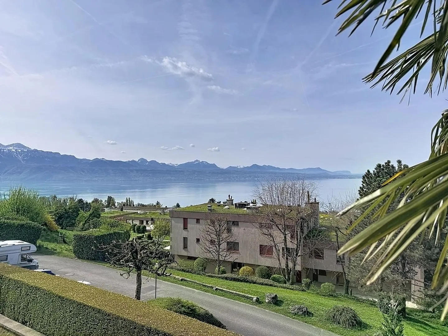 Appartement Magnifique avec Vue Lac - Photo 9 sur 9