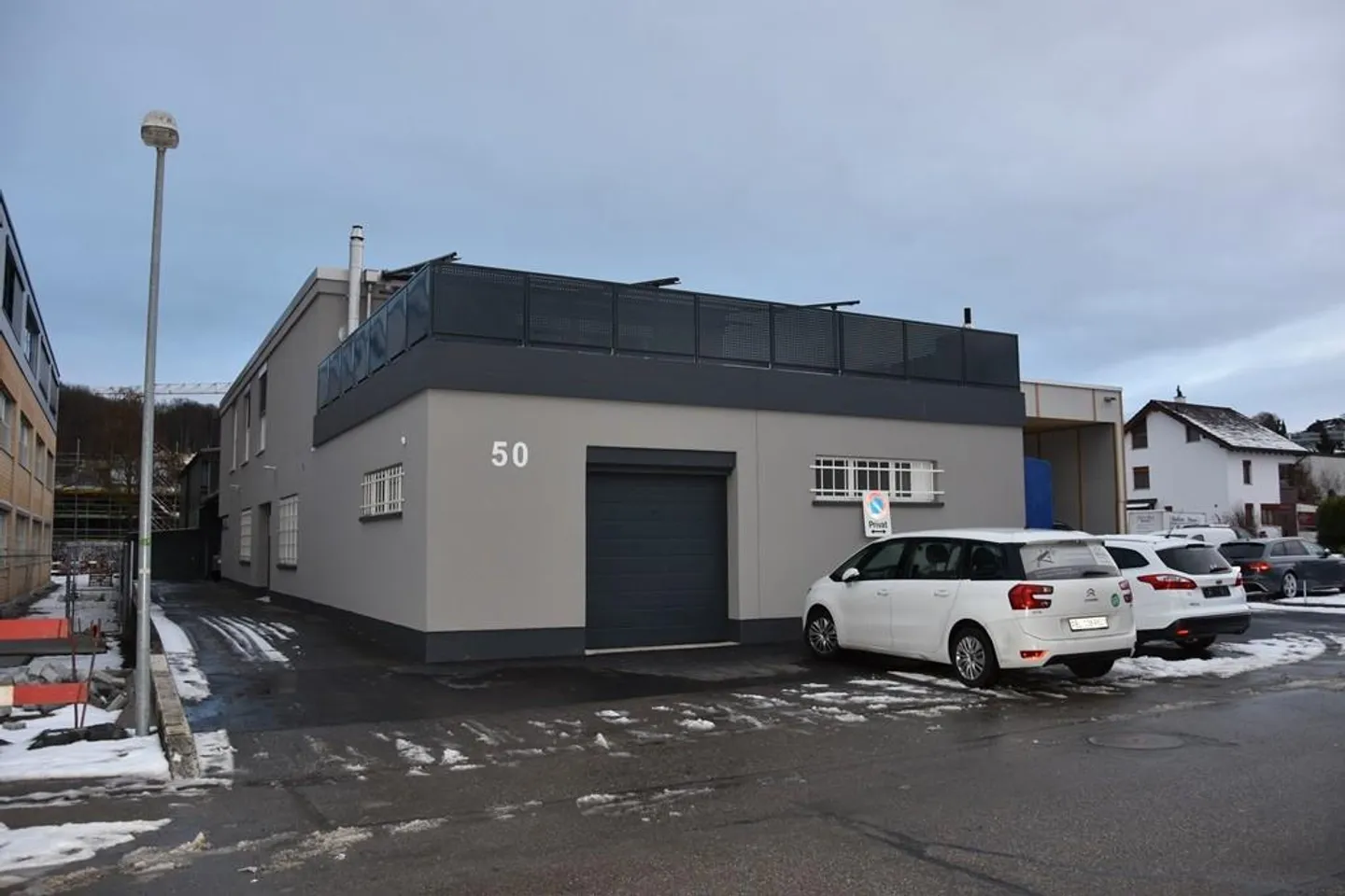 Officina e magazzino inclusi garage - Foto 1 di 9