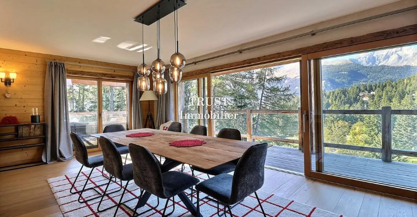 5010. Magnificent Triplex - Photo 1 of 12