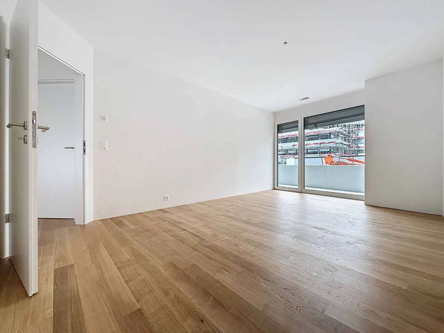 Nuovo appartamento di 3,5 stanze con terrazza coperta e giardino con vista sul lago - Foto 5 di 13