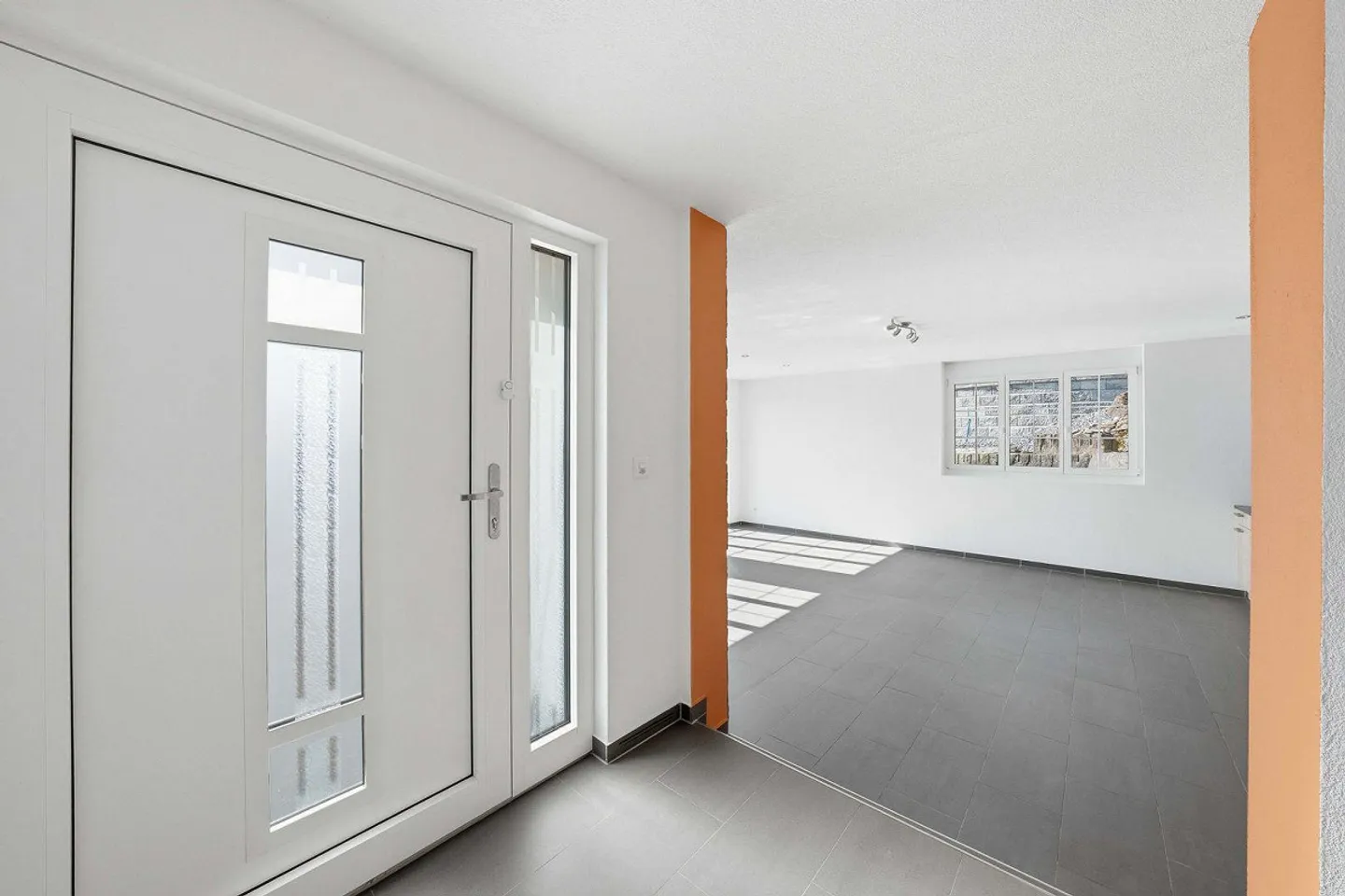 2.5-Room Apartment - Photo 4 of 16