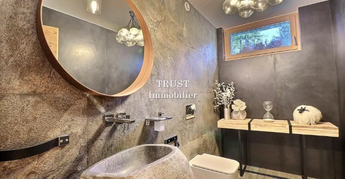 5010. Magnificent Triplex - Photo 7 of 12